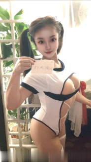肉臀大奶小甜甜