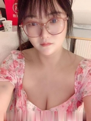 蜀山大奶琳琳