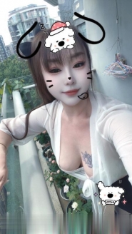 大胸服务控少妇