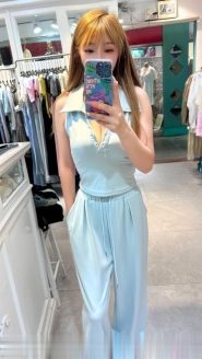 建邺舌吻骚女小海绵