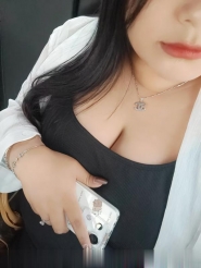 超爱的巨胸妹妹