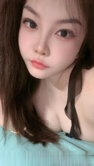 南门性感大胸妹子