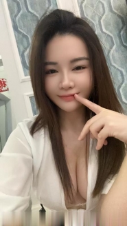 颜值不错的小姐姐