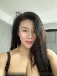 E奶熟女飘雪