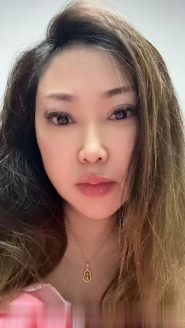 御姐小月