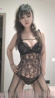 临平大波翘臀骚货