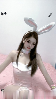 吴中性感美少女