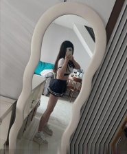 大眼酥胸萌妹纸泄火