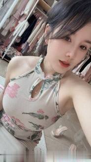 风骚大奶女王妮妮