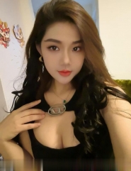 大胸颜值女友