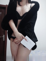 身材饱满温柔川妹子