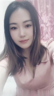 彝族温柔小姐姐