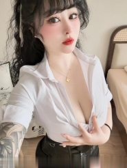 普陀花臂大奶