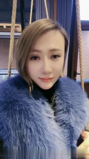 短发D胸御姐