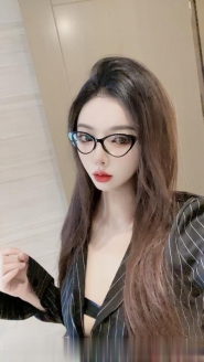 天河长腿美女