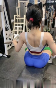 翘臀女神