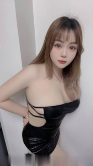 丰满大胸妹子