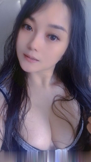 苗条服务系少妇