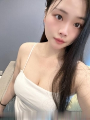 滨江天然女友感罄罄